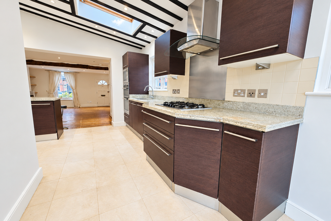 Rasper road, Whetstone photo 4