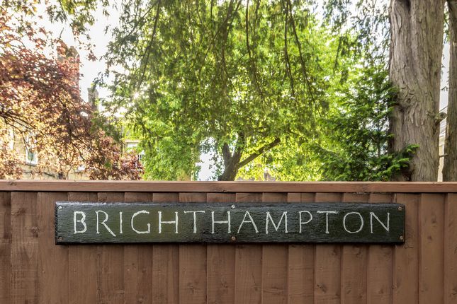 Flat Flat 6 Brighthampton, 67, Oatlands Avenue, Weybridge photo 4