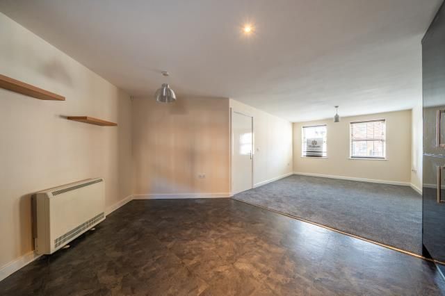 88, Nymet Court, Aylesbury photo 4
