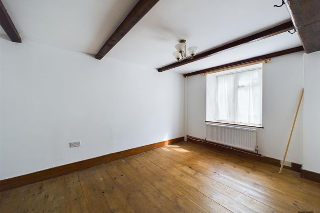 Room 3, 23, New Street, Cullompton photo 3