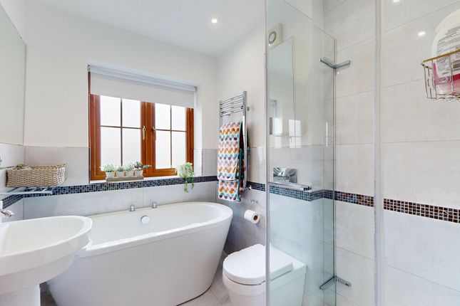 Town house for sale in The Beeches, Pool In Wharfedale