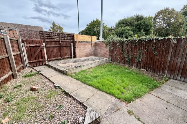16, Manifold Gardens, NOTTINGHAM photo 5