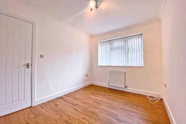 Bungalow to rent in Frimley Road, Ash Vale, Aldershot