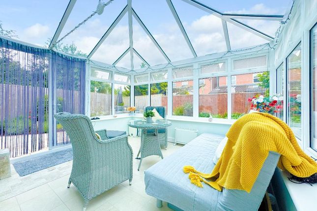 25, Cornbrash Rise, Trowbridge photo 4