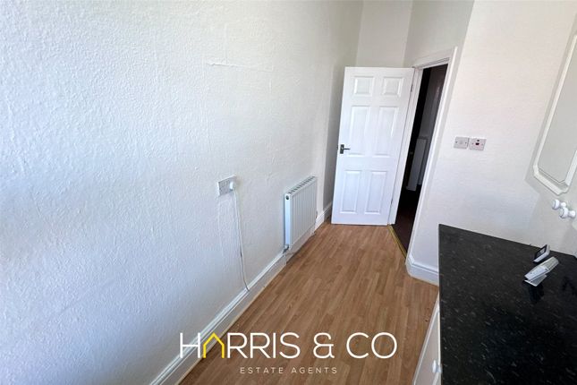 34A,, Oak Street, Lancashire photo 4