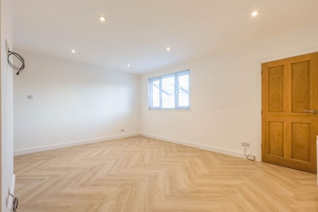 28 Empsom Road, Kendal photo 4