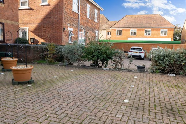 Steppingley Road, Flitwick MK45, 2 bedroom maisonette for sale ...