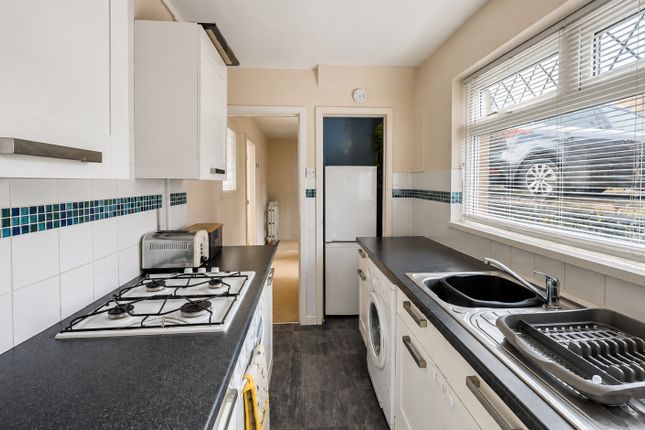 13, Heol Fawr, Caerphilly photo 5