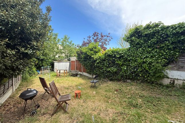 221, Wickham Lane, London photo 2