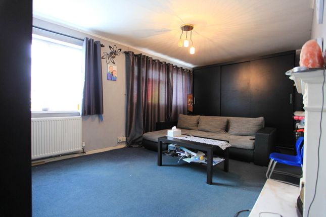 6, St Johns Close, Potters Bar photo 4