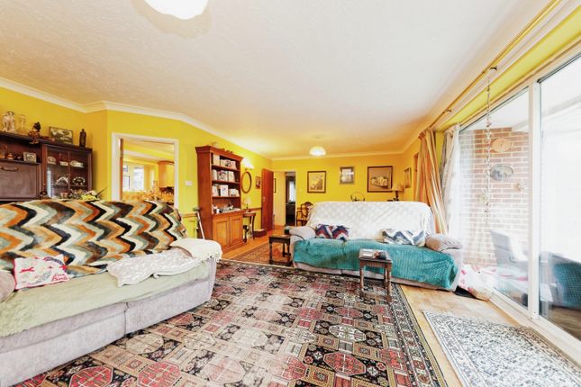 7, Sunnymead, Canterbury photo 2