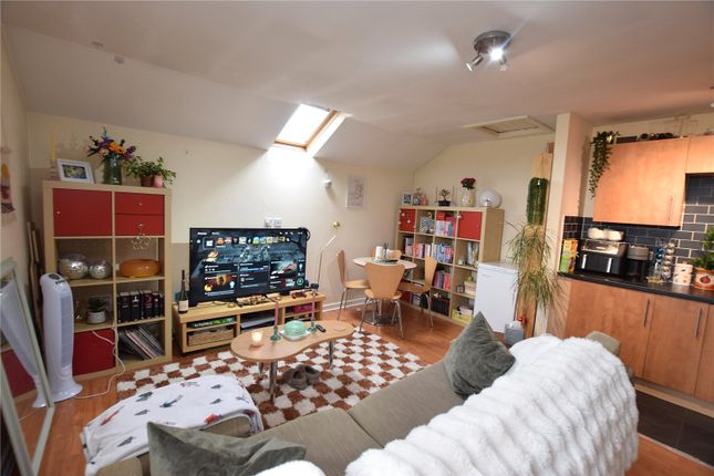 15 St. Vincent Court,, Littlemoor Road, West Yorkshire photo 4