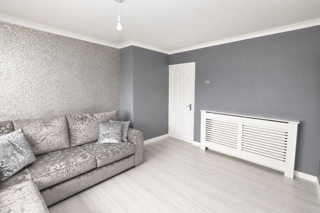 7, Dalestone Mews, Romford photo 5