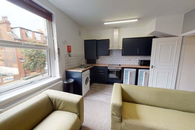 Quarry Mount Terrace Woodhouse, Leeds photo 5