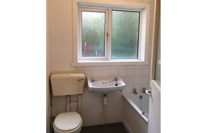 Flat for sale in 34A, Ladeside, Newmilns, Ayrshire KA169Be