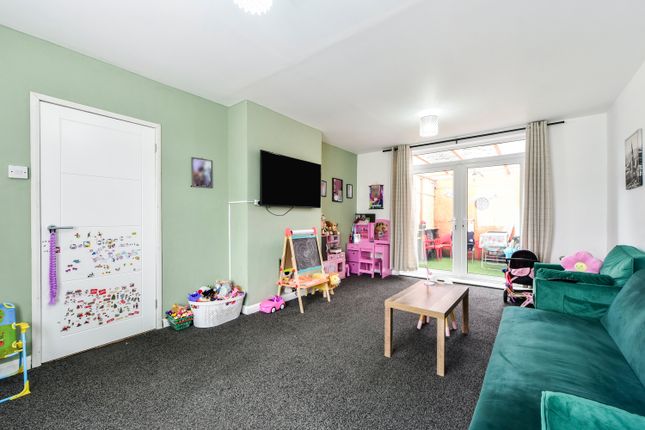 51, Knutton Crescent, Sheffield photo 4