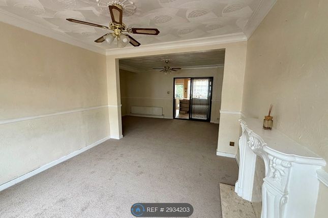 Western Avenue, Dagenham photo 5