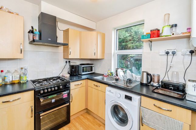 22, Woodcote Road, Southampton photo 3