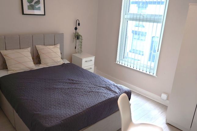22 Hawkins Street, Liverpool photo 4