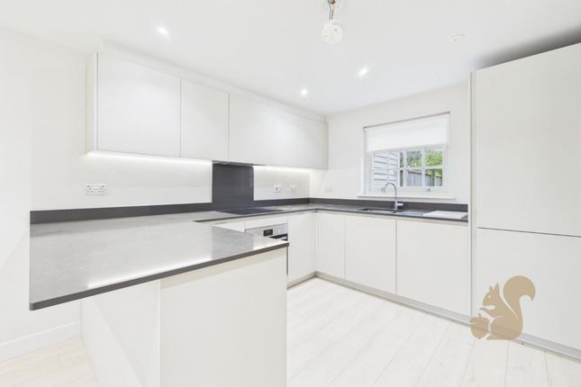 3 West Field Lane, Clacton-On-Sea photo 4