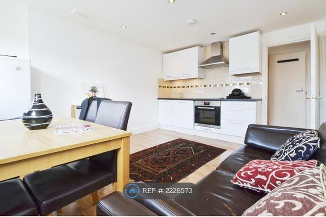 Thumbnail Flat to rent in Hereford Road, London