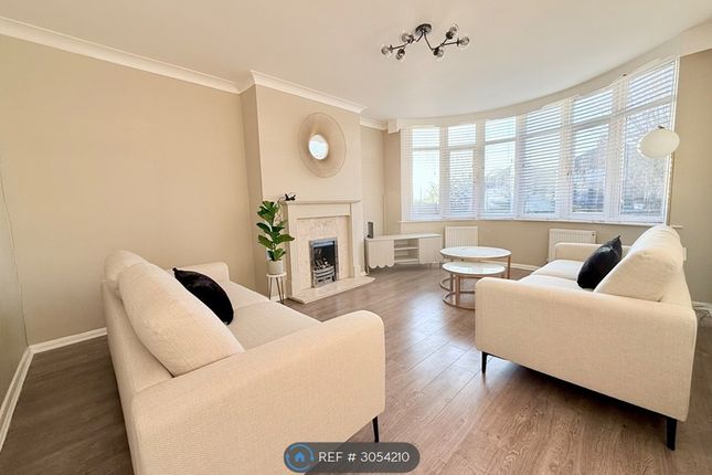 Carr Manor View, Leeds photo 3