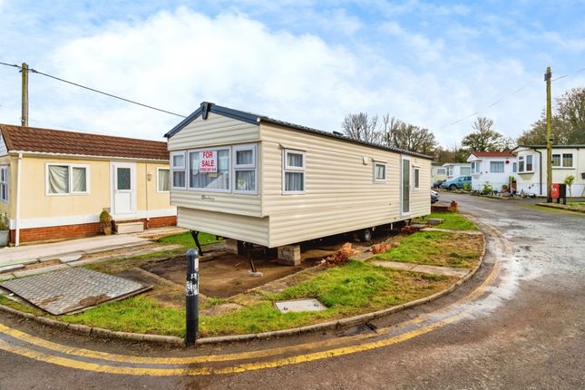 Mobile/park home for sale in Winchester Road, Fair Oak, Eastleigh
