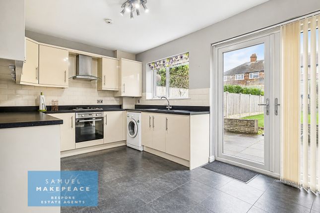 214 Furlong Road, Tunstall, Stoke-on-Trent photo 3