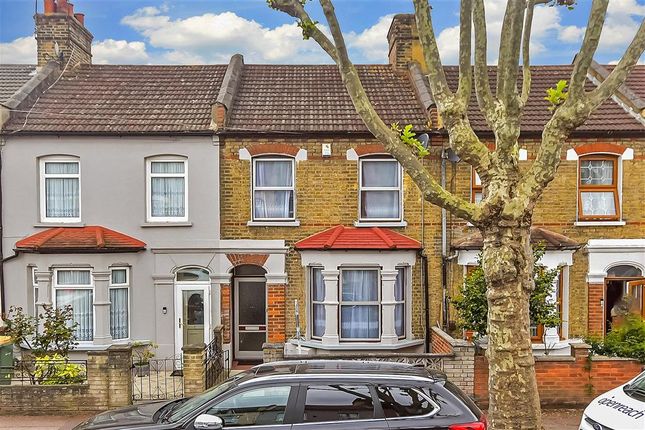 Thumbnail Terraced house for sale in Creighton Avenue, London