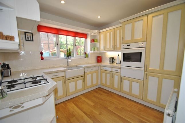 Framlingham Way Great Notley Braintree Essex Cm77 5 Bedroom