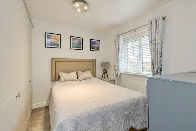 5, Marjoram Avenue, Surrey photo 4