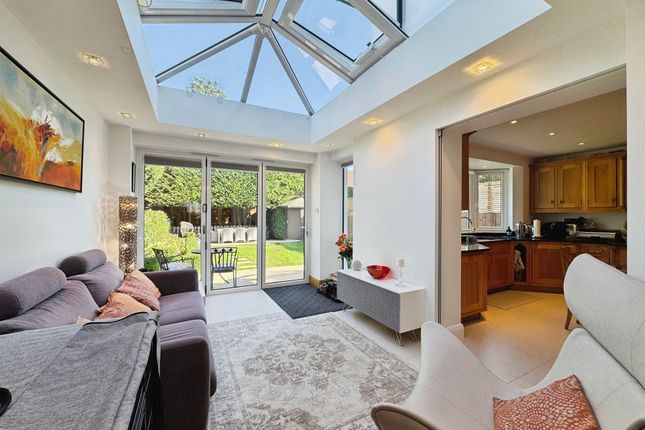 30 The Grove, Edgware photo 4