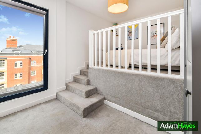 Flat 24, Sheldon House 904-908, High Road, London photo 4