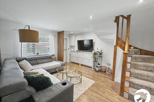 6, Larchwood Close, Kent photo 5
