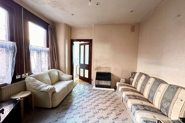 7, Cliff Street, Preston photo 3