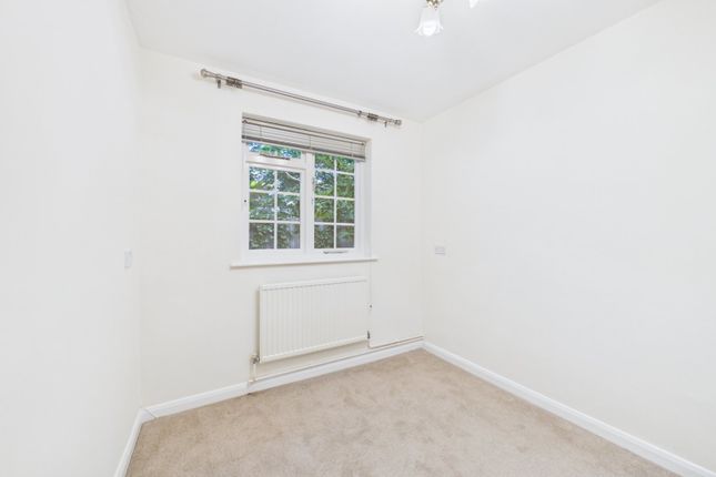 Beacon Cottage,, Victoria Hill Road, Fleet photo 4