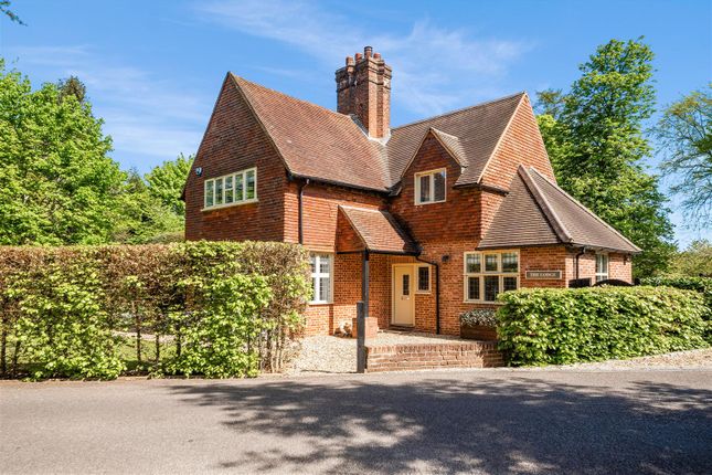 Thumbnail Detached house for sale in Outwood Lane, Kingswood, Tadworth