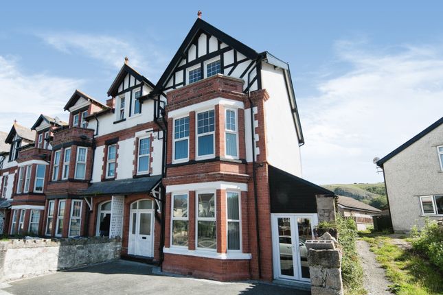Thumbnail Flat for sale in Conway Road, Llandudno, Conwy