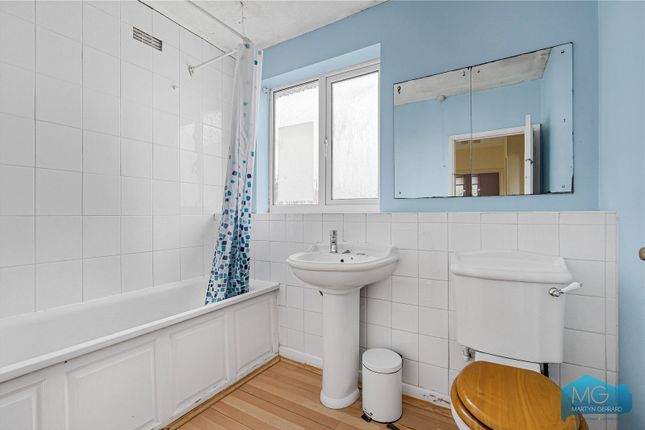 47, Fortis Green, East Finchley photo 3
