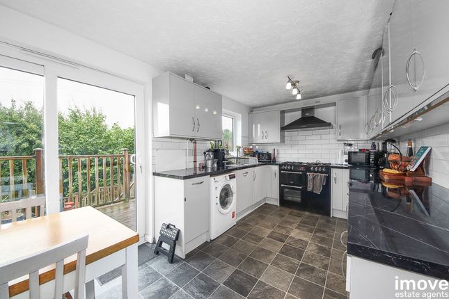 14 Kingfisher Close, Torquay photo 4