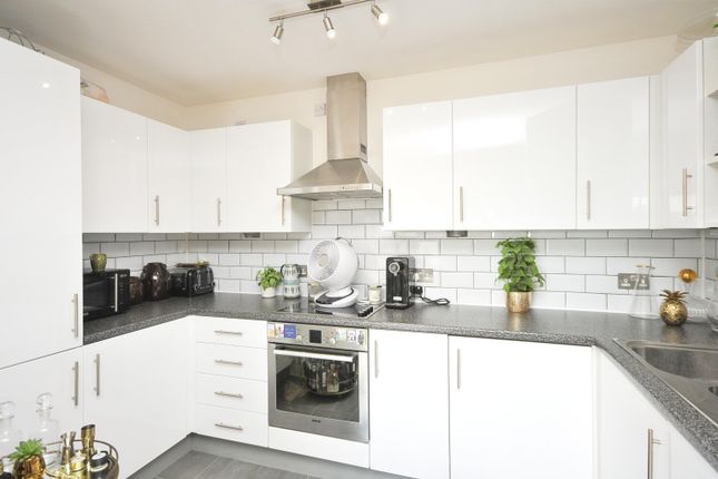 Flat 105, Lait House, 1, Albemarle Road, Beckenham photo 4