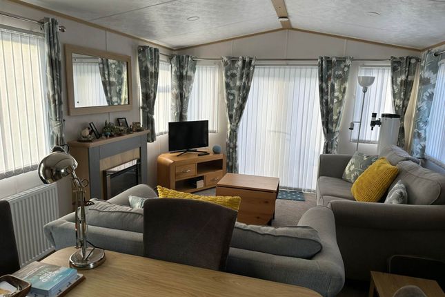 Carnaby Silverdale, Abergele photo 2