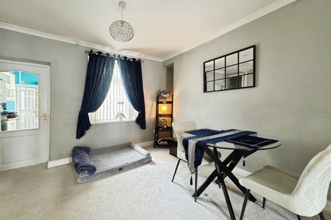 340 Neath Road, Plasmarl, West Glamorgan photo 4
