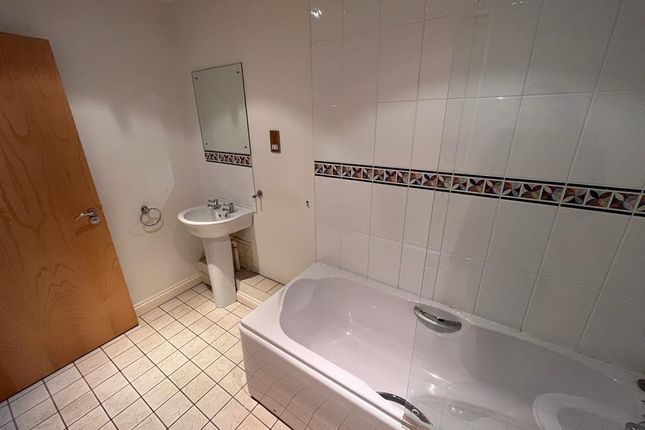87, Carisbrooke Road, Leeds photo 4