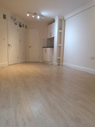 Office to let in Highfield Ave, Brent Cross, Golders Green, London