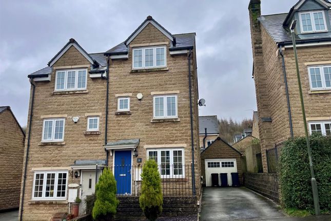 Town house for sale in Wyatville Avenue, Buxton
