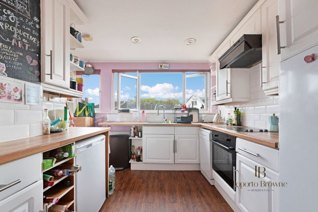Teynham Court, 31,4, King Edward Road, Barnet photo 3
