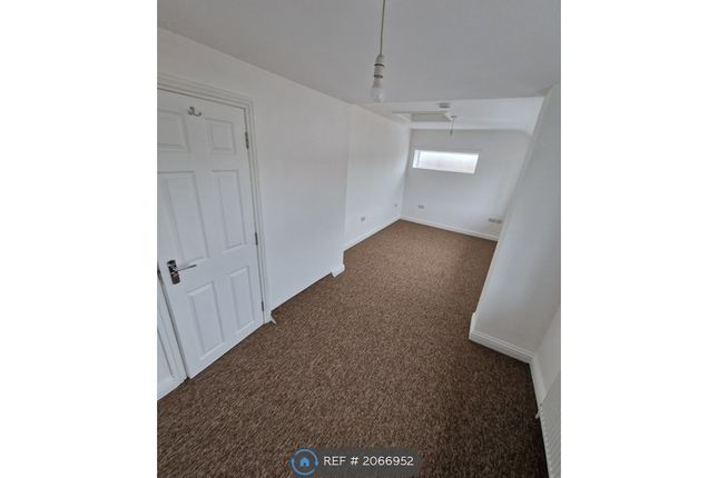 Room to rent in Lampton Road, Long Ashton, Bristol