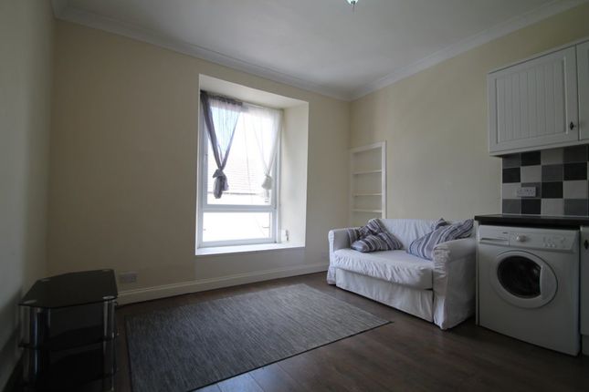 Flat to rent in Blackness Road, Dundee