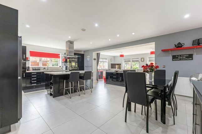 15, Wesley Gardens, Pebworth photo 2